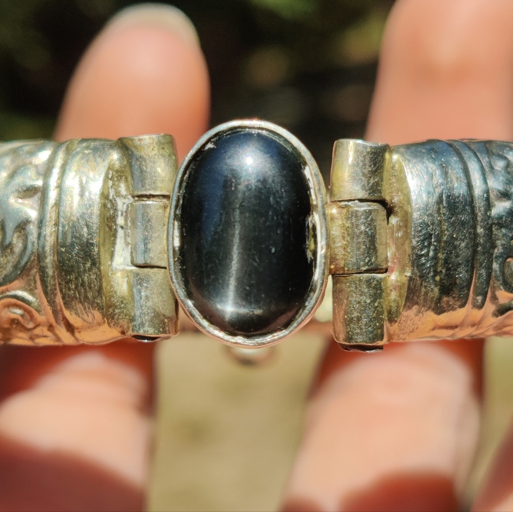Antique Organic Ivory Bone Bracelet With Black Star Sapphire - Picture 3 of 12